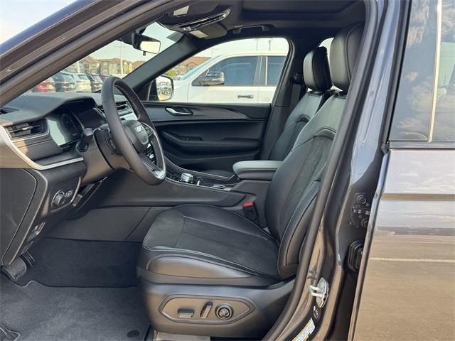 new 2025 Jeep Grand Cherokee L car, priced at $39,730