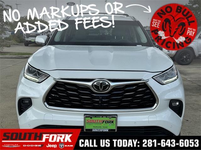 used 2022 Toyota Highlander car, priced at $34,497