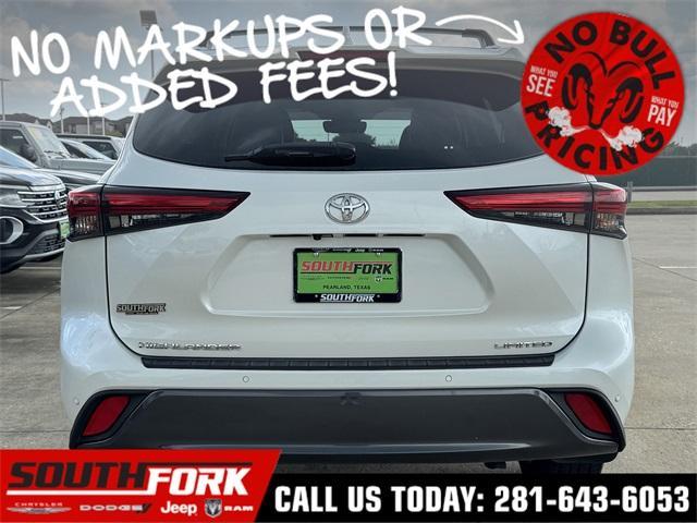 used 2022 Toyota Highlander car, priced at $34,497