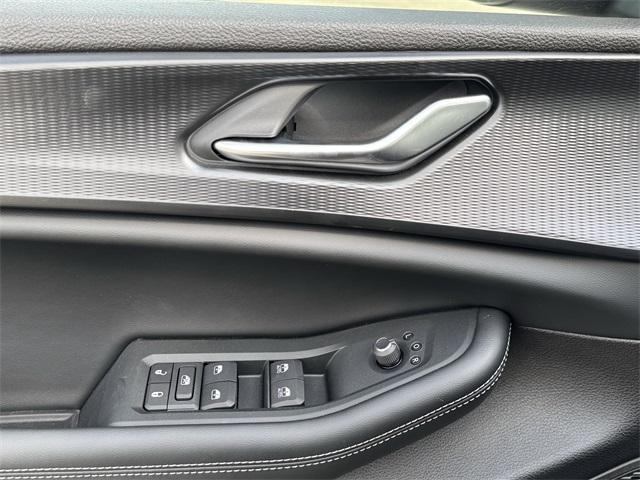 new 2025 Jeep Grand Cherokee L car, priced at $37,856