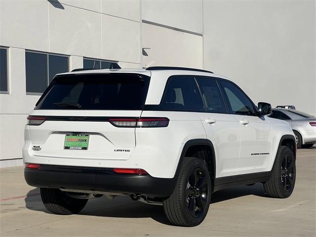 new 2025 Jeep Grand Cherokee car, priced at $43,754