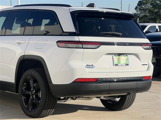 new 2025 Jeep Grand Cherokee car, priced at $43,754