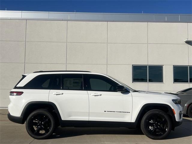 new 2025 Jeep Grand Cherokee car, priced at $43,754