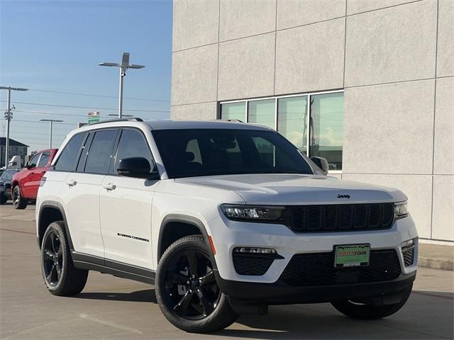 new 2025 Jeep Grand Cherokee car, priced at $43,754