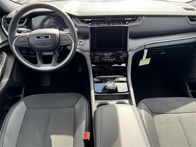 new 2025 Jeep Grand Cherokee car, priced at $38,405