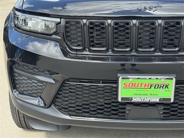 new 2025 Jeep Grand Cherokee car, priced at $38,405