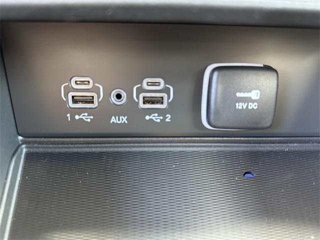 new 2025 Jeep Grand Cherokee car, priced at $38,405