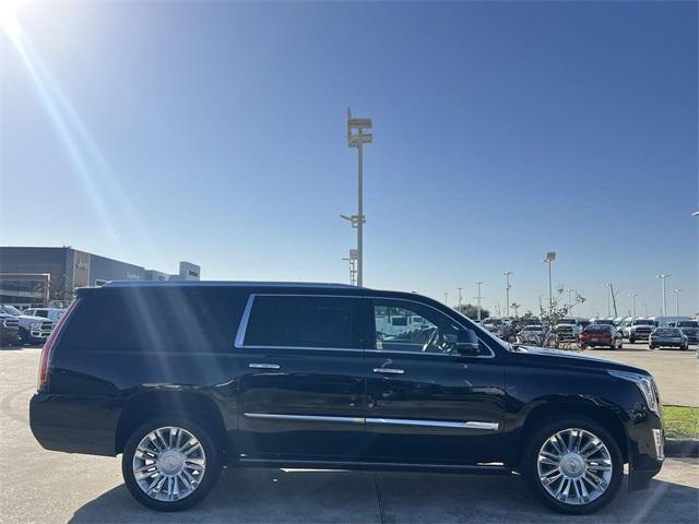 used 2019 Cadillac Escalade ESV car, priced at $40,197