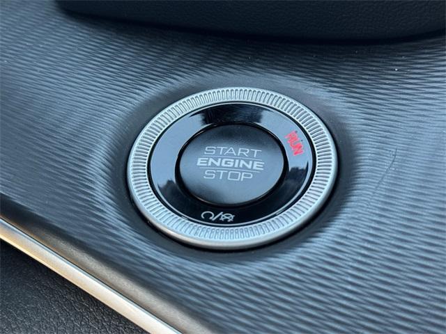 used 2025 Jeep Grand Cherokee car, priced at $35,599