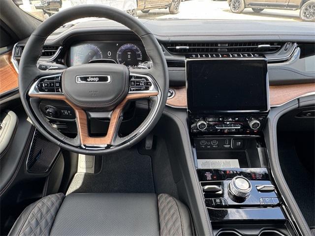 new 2025 Jeep Grand Cherokee car, priced at $66,185
