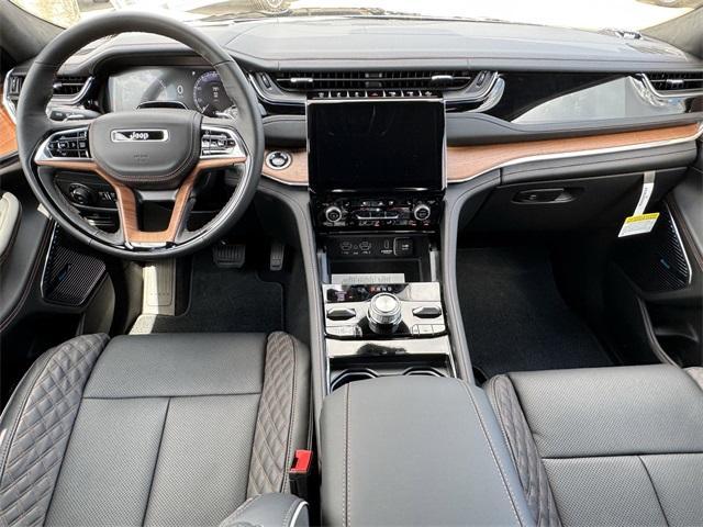 new 2025 Jeep Grand Cherokee car, priced at $66,185