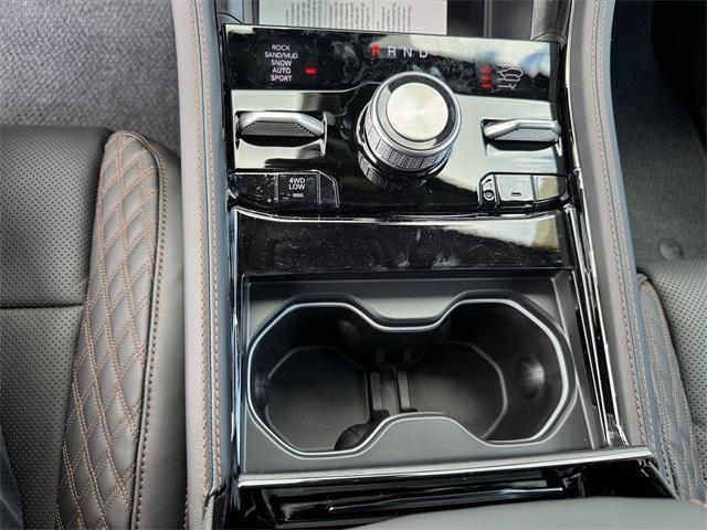 new 2025 Jeep Grand Cherokee car, priced at $66,185