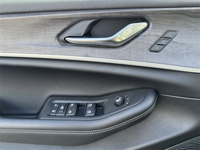 new 2025 Jeep Grand Cherokee L car, priced at $37,937