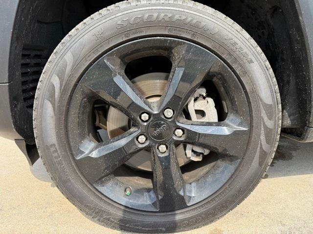 used 2024 Jeep Grand Cherokee L car, priced at $37,997