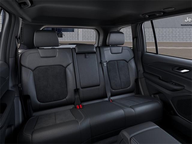 new 2025 Jeep Grand Cherokee car, priced at $39,475