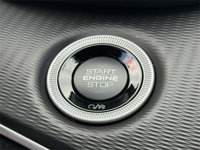 new 2025 Jeep Grand Cherokee car, priced at $38,975