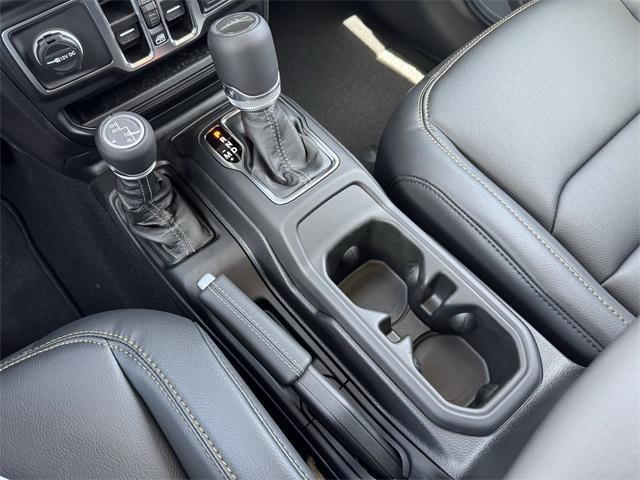 new 2025 Jeep Gladiator car, priced at $42,530