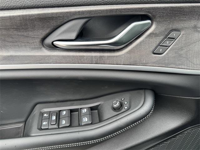 new 2025 Jeep Grand Cherokee L car, priced at $47,639