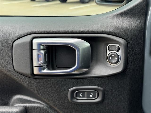 new 2025 Jeep Wrangler car, priced at $50,236