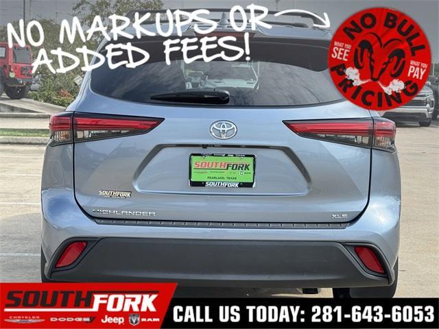 used 2023 Toyota Highlander car, priced at $37,499