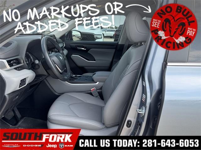 used 2023 Toyota Highlander car, priced at $37,499