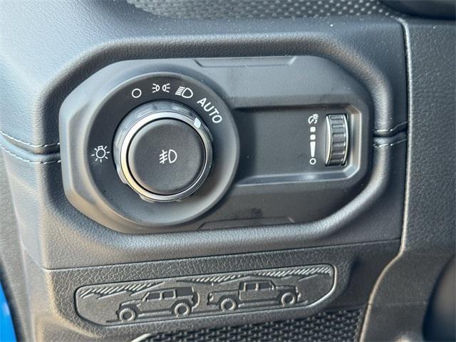 new 2025 Jeep Wrangler car, priced at $54,095