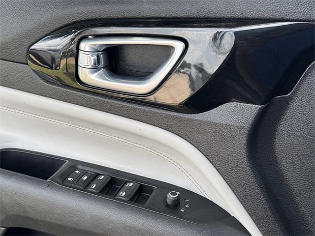 used 2022 Jeep Compass car, priced at $20,490