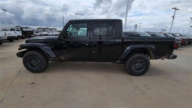 new 2024 Jeep Gladiator car, priced at $46,185