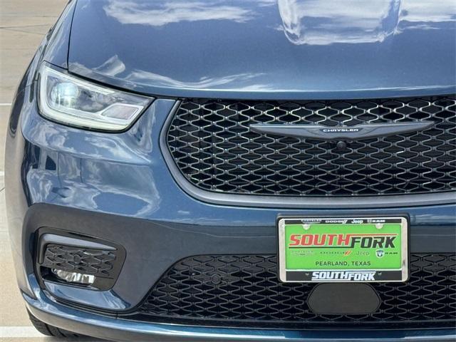 new 2025 Chrysler Pacifica car, priced at $44,548