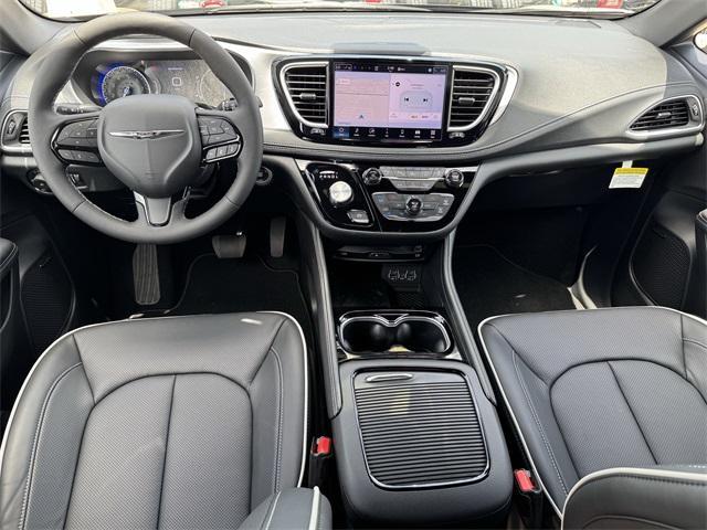 new 2025 Chrysler Pacifica car, priced at $44,548