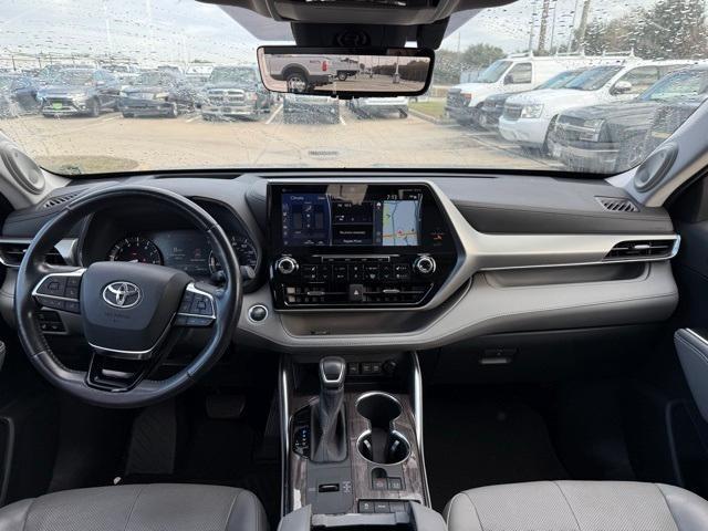 used 2020 Toyota Highlander car, priced at $33,599