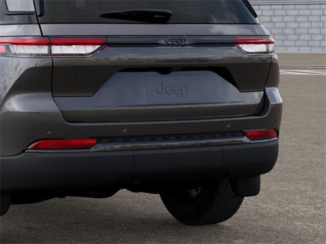 new 2025 Jeep Grand Cherokee car, priced at $44,254
