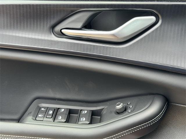 new 2025 Jeep Grand Cherokee L car, priced at $41,694