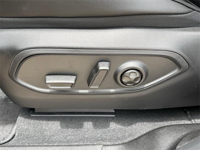 new 2025 Jeep Grand Cherokee L car, priced at $41,694