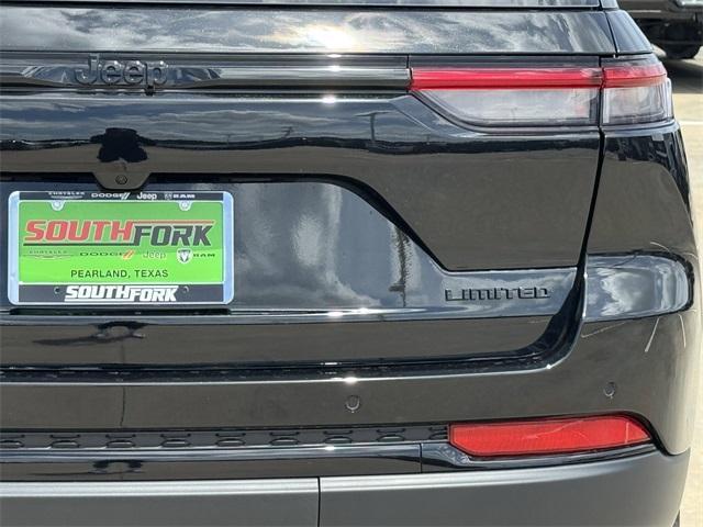new 2025 Jeep Grand Cherokee car, priced at $43,382