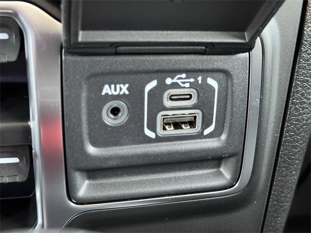 new 2025 Jeep Gladiator car, priced at $44,105