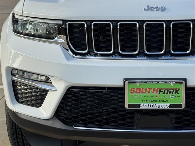 new 2025 Jeep Grand Cherokee car, priced at $40,870