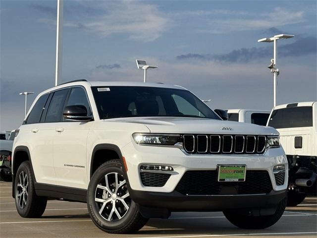 new 2025 Jeep Grand Cherokee car, priced at $40,870