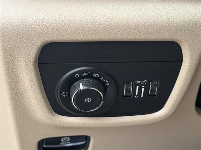 used 2021 Jeep Grand Cherokee L car, priced at $20,697