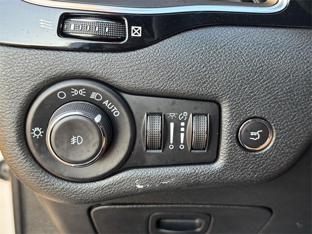 used 2023 Jeep Cherokee car, priced at $21,497