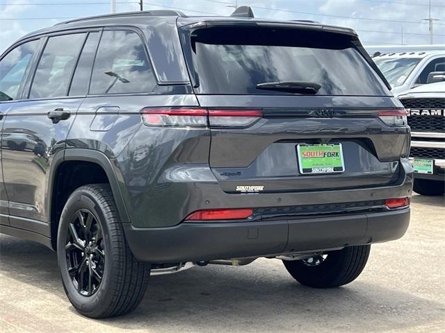 new 2024 Jeep Grand Cherokee car, priced at $38,491