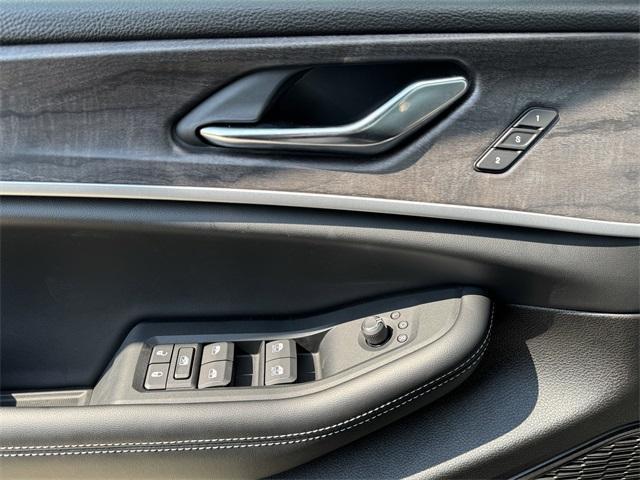 new 2025 Jeep Grand Cherokee L car, priced at $45,335