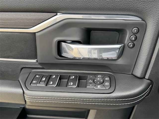 new 2025 Ram 2500 car, priced at $72,720