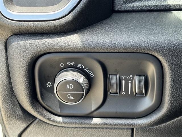 new 2025 Ram 2500 car, priced at $72,294
