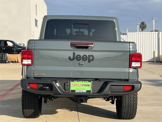 new 2025 Jeep Gladiator car, priced at $40,946