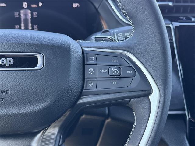 new 2025 Jeep Grand Cherokee car, priced at $38,975