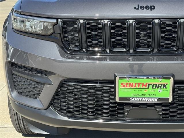 new 2025 Jeep Grand Cherokee car, priced at $38,975
