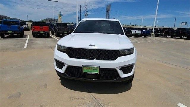 new 2024 Jeep Grand Cherokee car, priced at $45,940