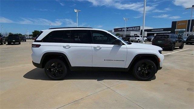 new 2024 Jeep Grand Cherokee car, priced at $45,940