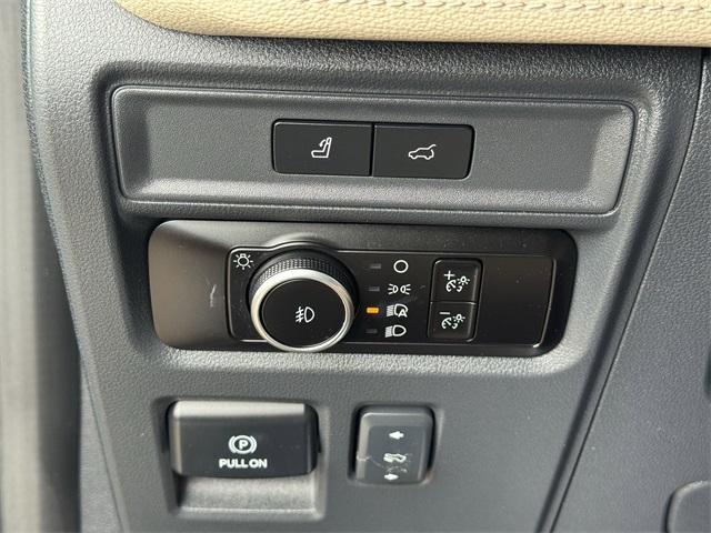 used 2023 Ford Expedition car, priced at $39,097